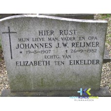 Grafstenen kerkhof Herwen Coll. HKR (101) J.J.W.Reijmer